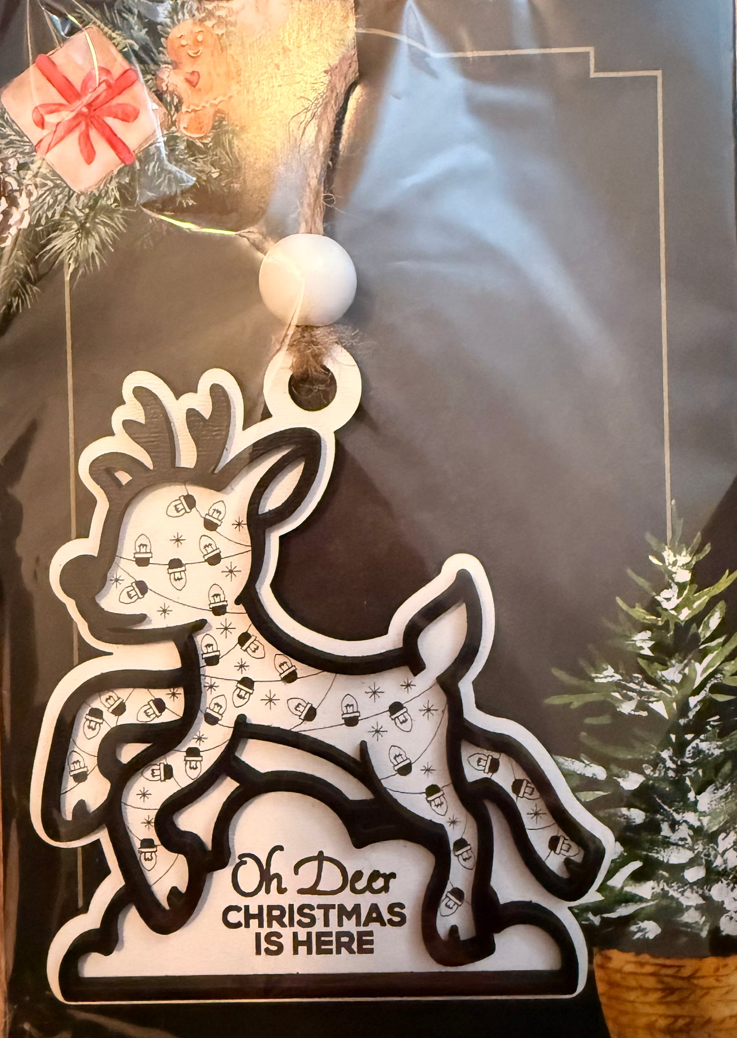 Motif outline ornament