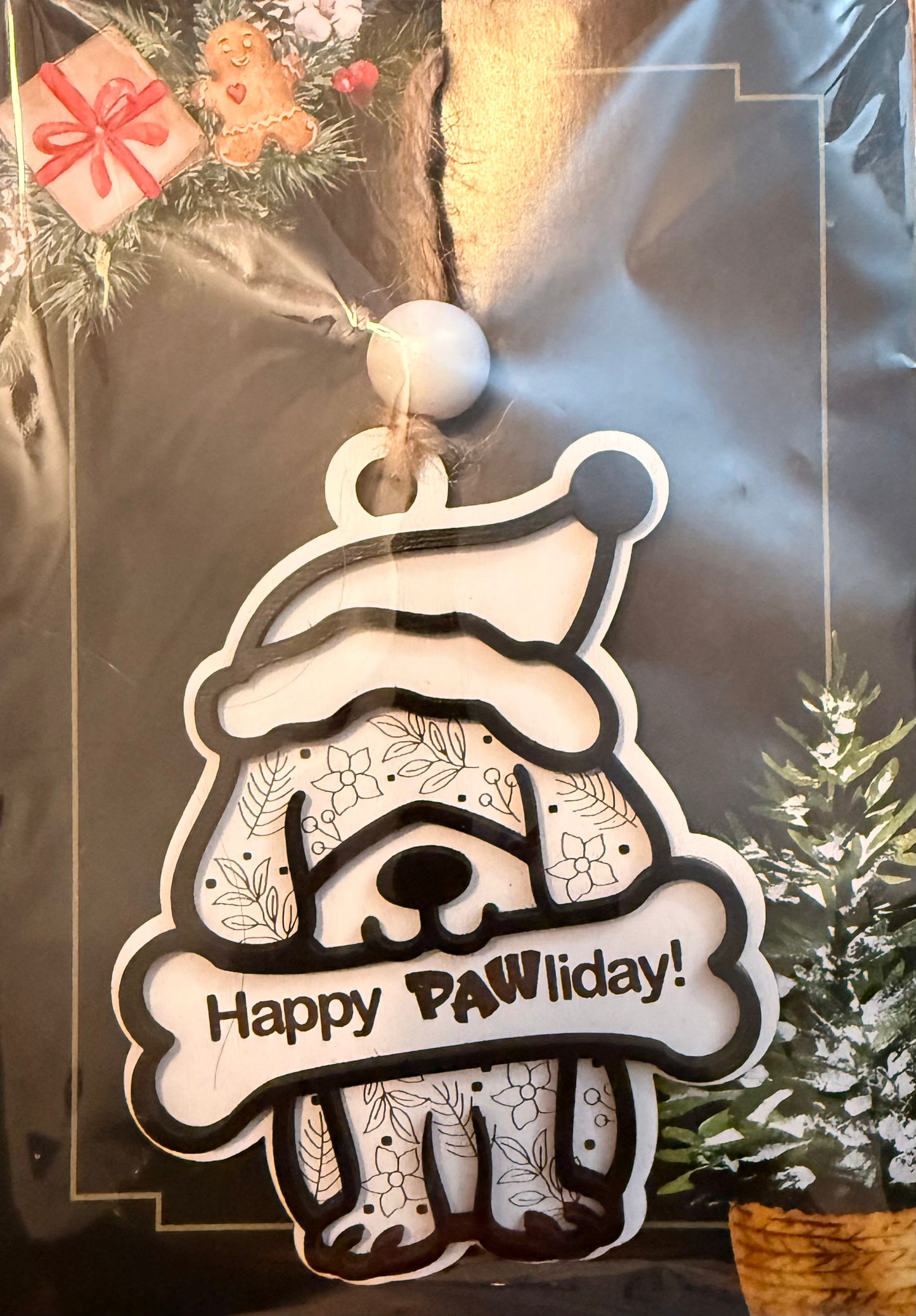 Motif outline ornament